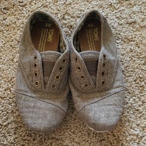 Tom's slip on loafers flats shoes. Size 5